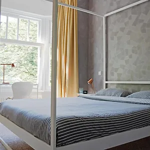 https://authentic-amsterdam-bed-and-breakfast-rai.thehaguehotels.net