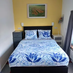 https://bed-and-breakfast-amsterdam-heilige-duif.utrechthotels.net